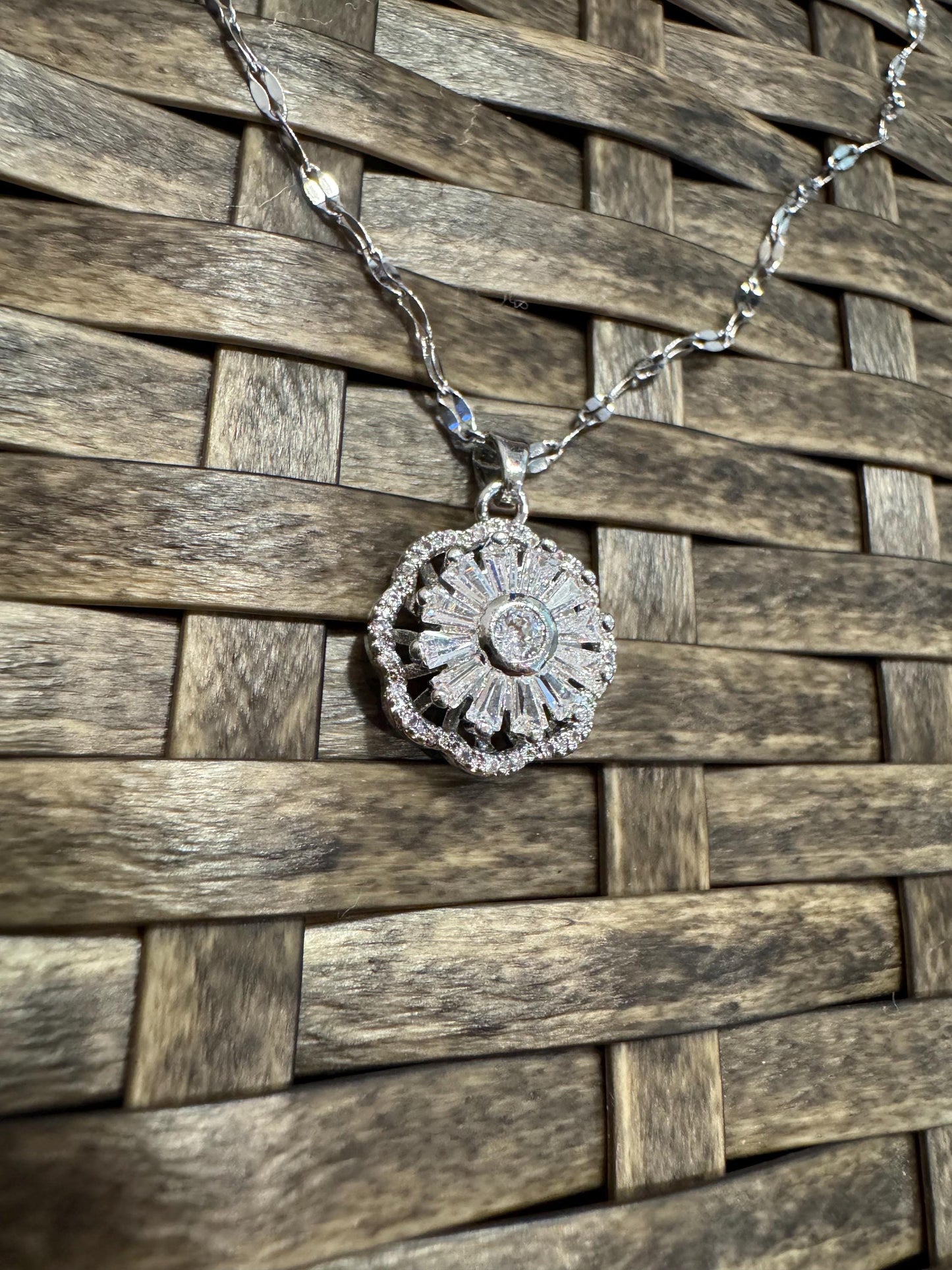 Silver Spinning Daisy Blossom Necklace with Cubic Zirconia – Anxiety Relief Jewelry