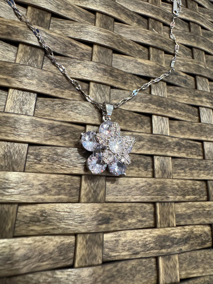 Silver Spinning Plum Blossom Necklace with Cubic Zirconia – Anxiety Relief Jewelry